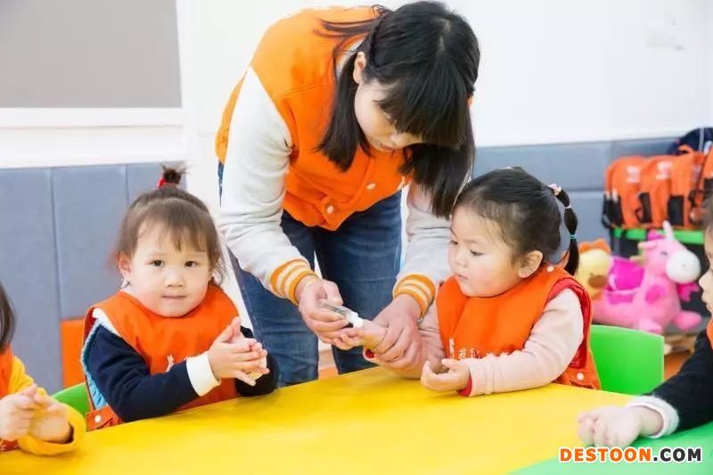 幼儿托育仍是蓝海，「袋鼠麻麻」获数千万元A轮融资 | 早起看早期