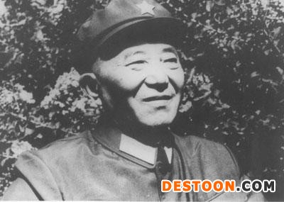 此开国大将在周恩来遗体前大哭：不该在你临终前骗你